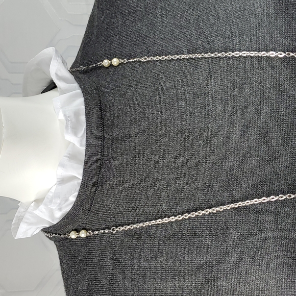 NWT Cable & Gauge Grey long sleeve with White Ruffle collar Size Small - Picture 2 of 11